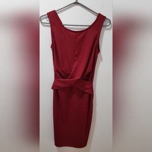 Chic Burgundy Sleeveless Midi Dress